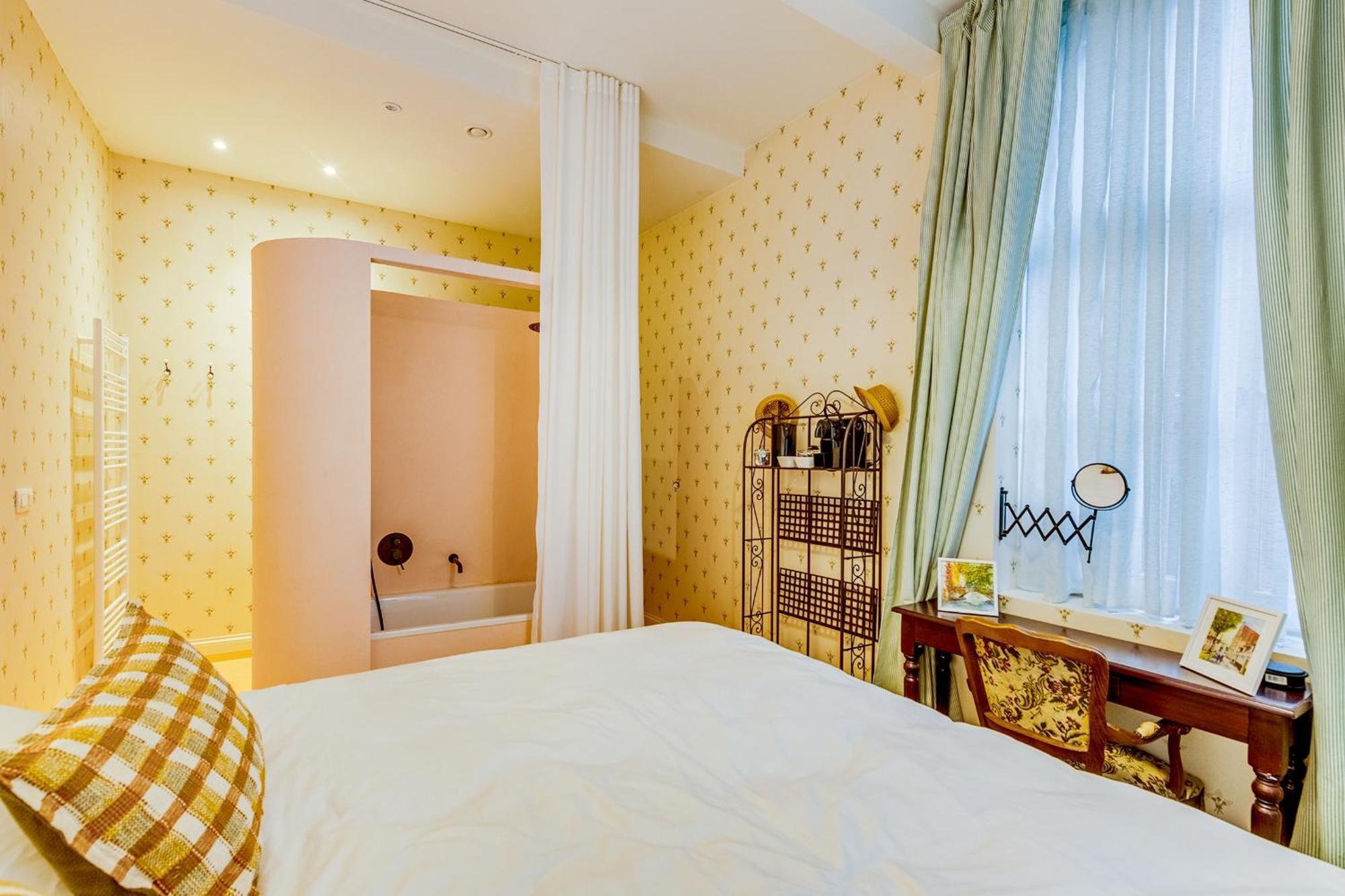 Gezellige Romantische Kamer In Hartje Miss Marlyn Bed & Breakfast *